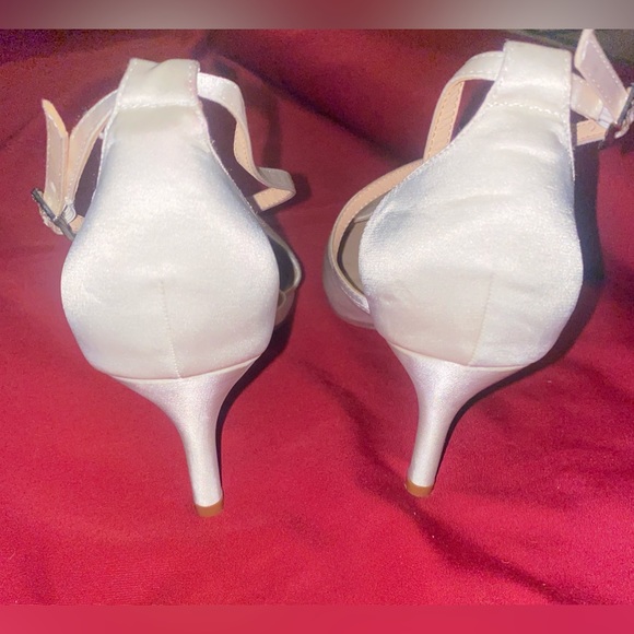 ElegantPark Heels - Picture 6 of 7